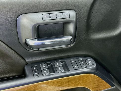 Used 2018 Chevrolet Silverado 1500 LTZ w/ Sport Package AWD/4WD image 21