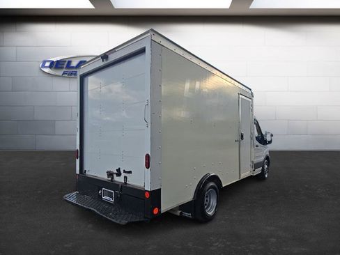 Used 2022 Ford Transit 350 DRW image 5