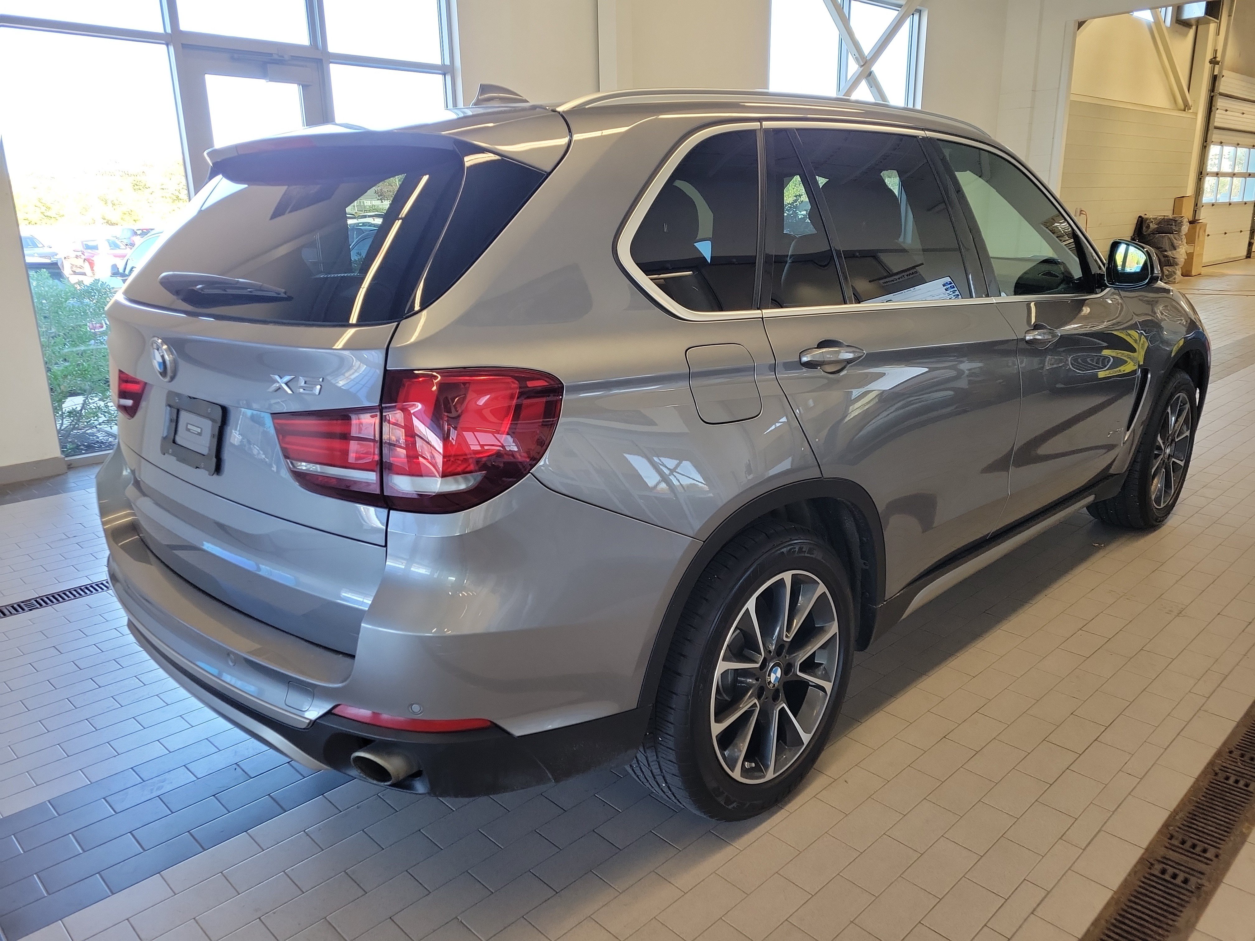 Used 2017 BMW X5 xDrive35i AWD/4WD image 5