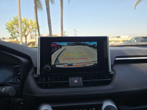 Certified 2025 Toyota RAV4 XLE FWD image 29