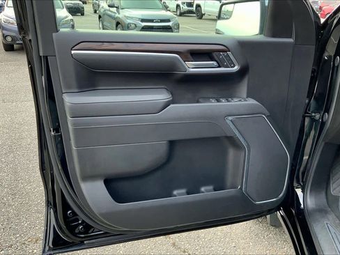 Used 2025 GMC Sierra 1500 SLT image 21