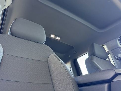 Used 2023 Chevrolet Silverado 1500 LT image 16