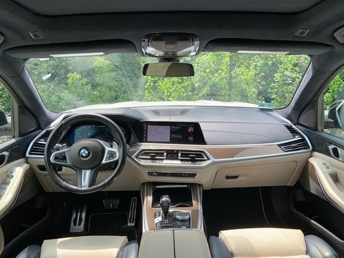 Used 2020 BMW X7 M50i image 18
