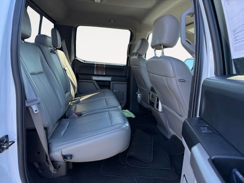 Used 2020 Ford F150 Lariat image 18