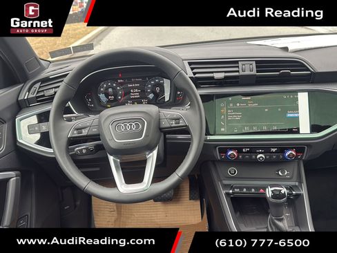 New 2025 Audi Q3 2.0T Premium image 11