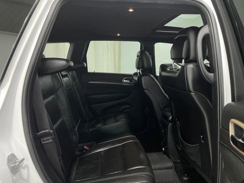 Used 2017 Jeep Grand Cherokee Limited image 31