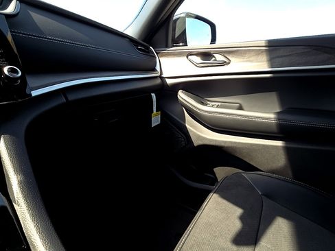 New 2026 Jeep Grand Cherokee L L LAREDO ALTITUDE 4X4 image 19