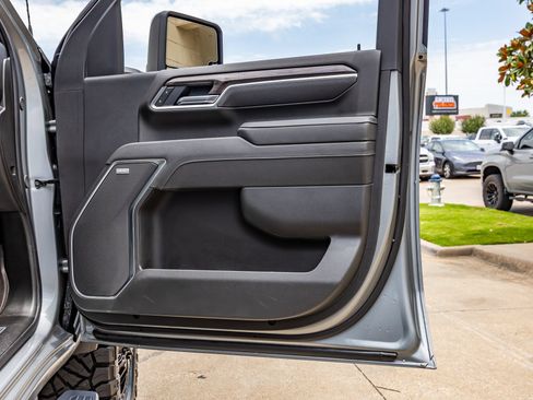 Used 2026 Chevrolet Silverado 3500 LTZ w/ LTZ Texas Edition AWD/4WD image 37