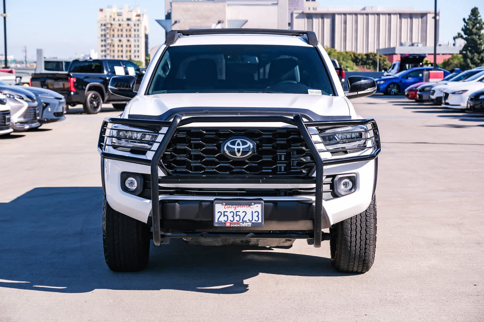 Certified 2022 Toyota Tacoma TRD Off-Road w/ Technology Package AWD/4WD image 2