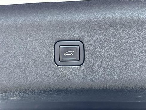 Certified 2024 Buick Enclave Essence w/ Sport Touring Edition AWD/4WD image 20