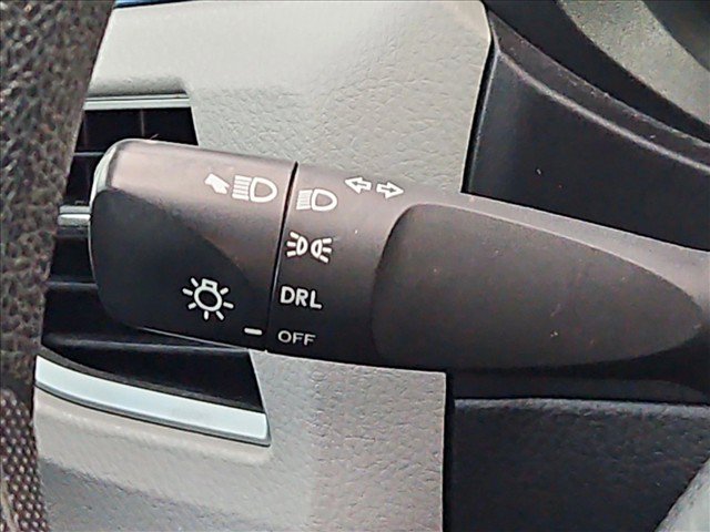 Used 2015 Toyota Corolla LE FWD image 24