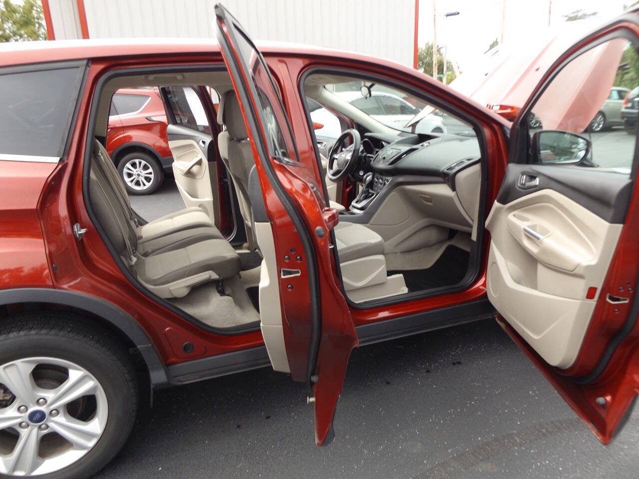 Used 2014 Ford Escape SE FWD image 21