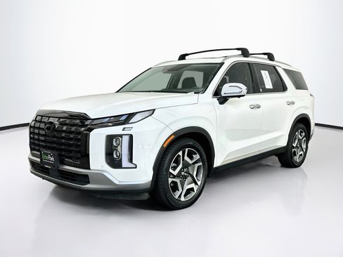 Used 2023 Hyundai Palisade Limited AWD/4WD image 3