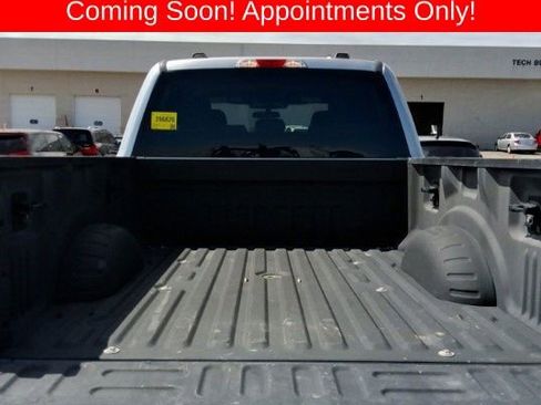 Used 2022 Ford F250 XLT AWD/4WD image 3