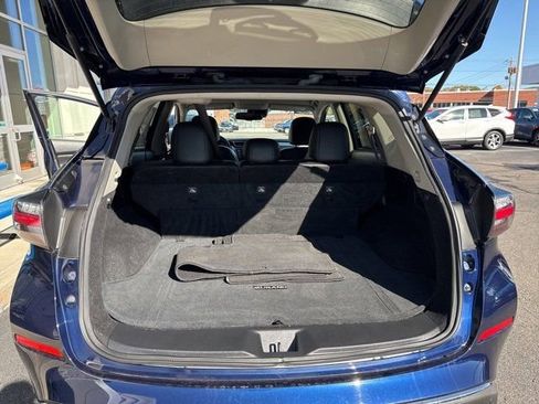 Used 2023 Nissan Murano SV image 9