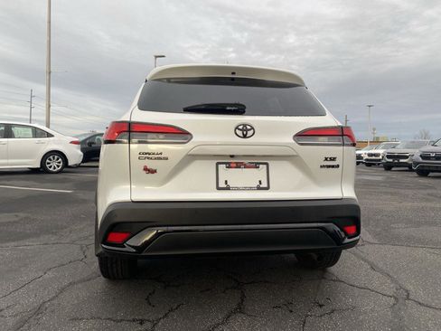 Used 2024 Toyota Corolla Cross AWD Hybrid w/ Convenience Package image 6