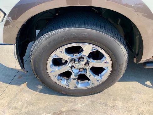 Used 2017 RAM 1500 Laramie w/ Convenience Group AWD/4WD image 9