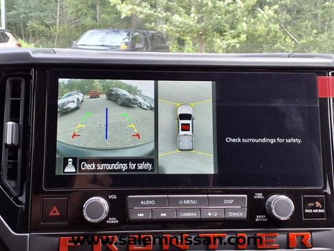 Used 2025 Nissan Frontier PRO-4X w/ Pro Convenience Package AWD/4WD image 13