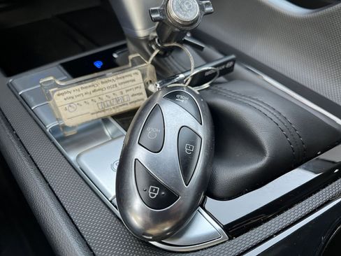 Used 2025 Hyundai Elantra Limited image 22