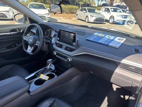Used 2025 Nissan Altima 2.5 SR image 18