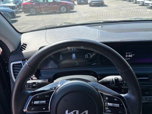 Used 2025 Kia Seltos S FWD image 29