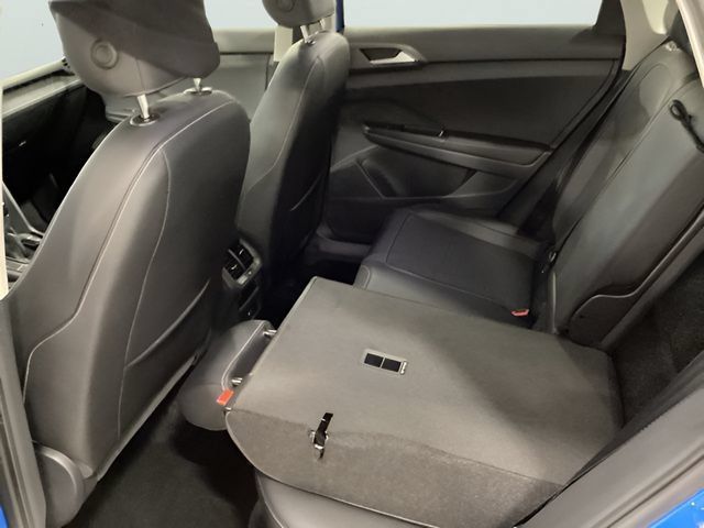 Certified 2025 Volkswagen Taos SE AWD/4WD image 13