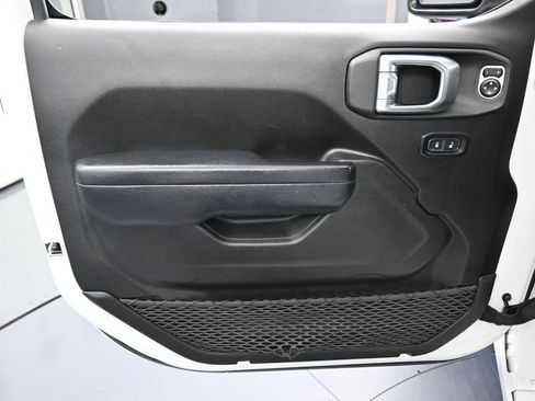 Used 2024 Jeep Wrangler Unlimited Sport AWD/4WD image 12