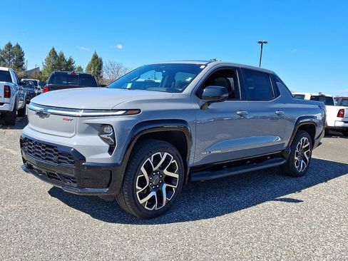 New 2025 Chevrolet Silverado EV RST image 4