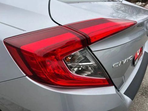 Used 2018 Honda Civic EX image 32