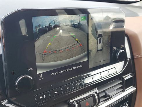 Certified 2022 Nissan Pathfinder Platinum w/ Cargo Package image 36