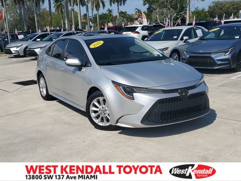 Used 2022 Toyota Corolla LE w/ LE Premium Package FWD image 1