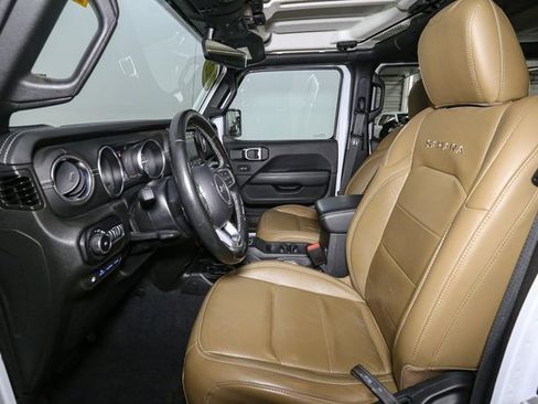 Used 2022 Jeep Wrangler Unlimited Sahara w/ Cold Weather Group image 38