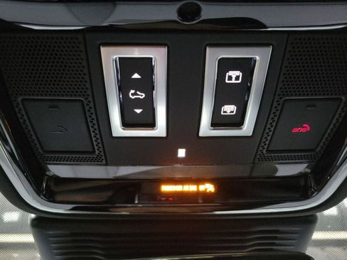 New 2026 Land Rover Range Rover Velar Dynamic SE image 21