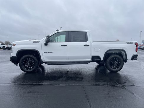 Used 2026 Chevrolet Silverado 2500 LT w/ Trail Boss Package image 2