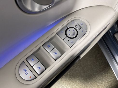 Certified 2022 Hyundai Ioniq 5 Limited AWD/4WD image 18
