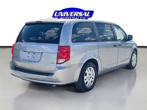Used 2019 Dodge Grand Caravan SE FWD image 7
