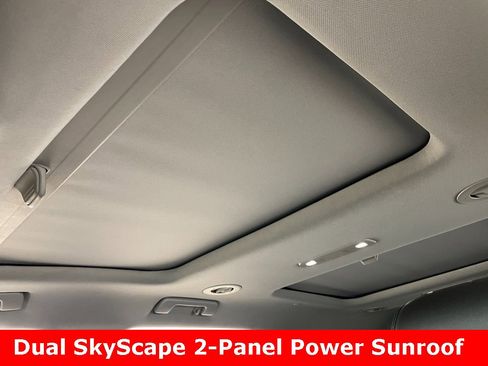 Certified 2017 GMC Acadia SLT image 5