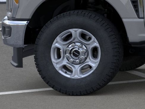 New 2026 Ford F250 XLT w/ FX4 Off-Road Package AWD/4WD image 19