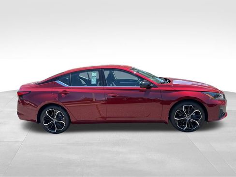 New 2026 Nissan Altima 2.5 SR FWD image 5