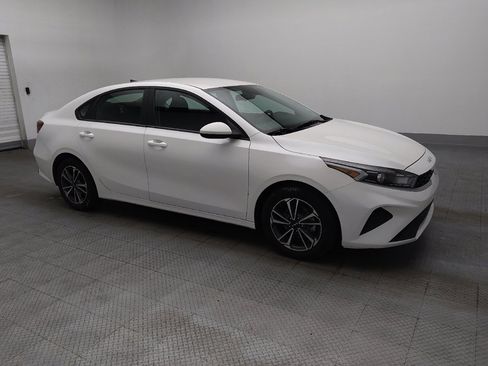 Used 2024 Kia Forte LXS image 11