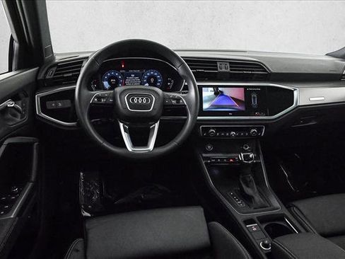 Certified 2025 Audi Q3 2.0T Premium w/ Convenience Package image 19
