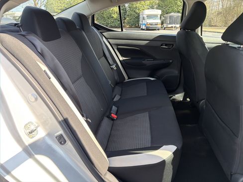 Used 2021 Nissan Versa SV image 15