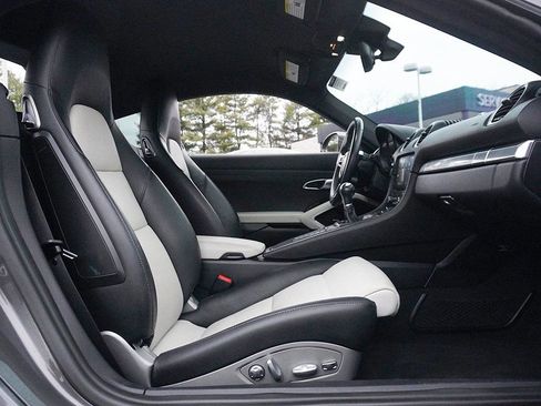 Used 2019 Porsche 718 Cayman S image 32