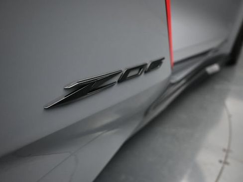 Used 2025 Chevrolet Corvette Z06 w/ Stealth Interior Trim Package RWD image 20