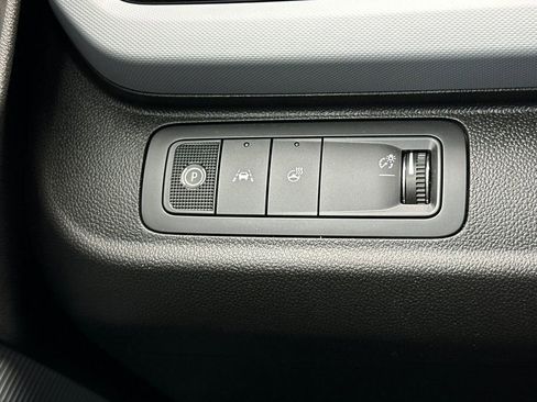 New 2027 Chevrolet Bolt RS w/ Technology Package FWD image 32