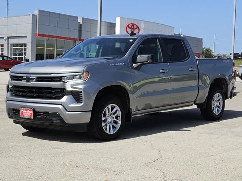 Used 2026 Chevrolet Silverado 1500 RST AWD/4WD image 3