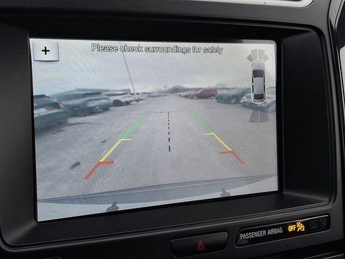 Certified 2018 Ford Explorer XLT w/ Equipment Group 202A image 20