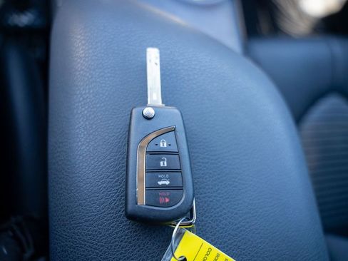 Used 2023 Toyota Camry SE image 26