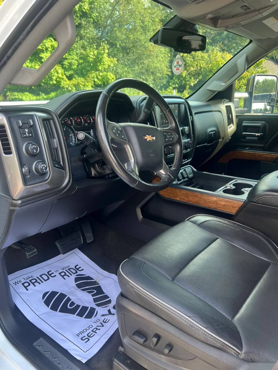 Used 2017 Chevrolet Silverado 2500 High Country w/ Duramax Plus Package AWD/4WD image 14