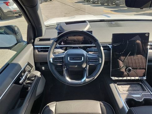 New 2025 GMC Sierra EV Denali image 28